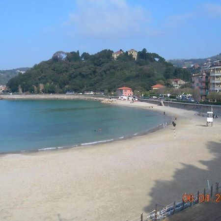 Affittacamere "In Piazzetta Da Vasco" Lerici Exterior foto