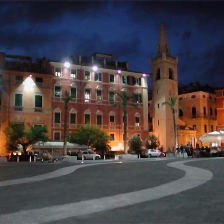 Affittacamere "In Piazzetta Da Vasco" Lerici Exterior foto