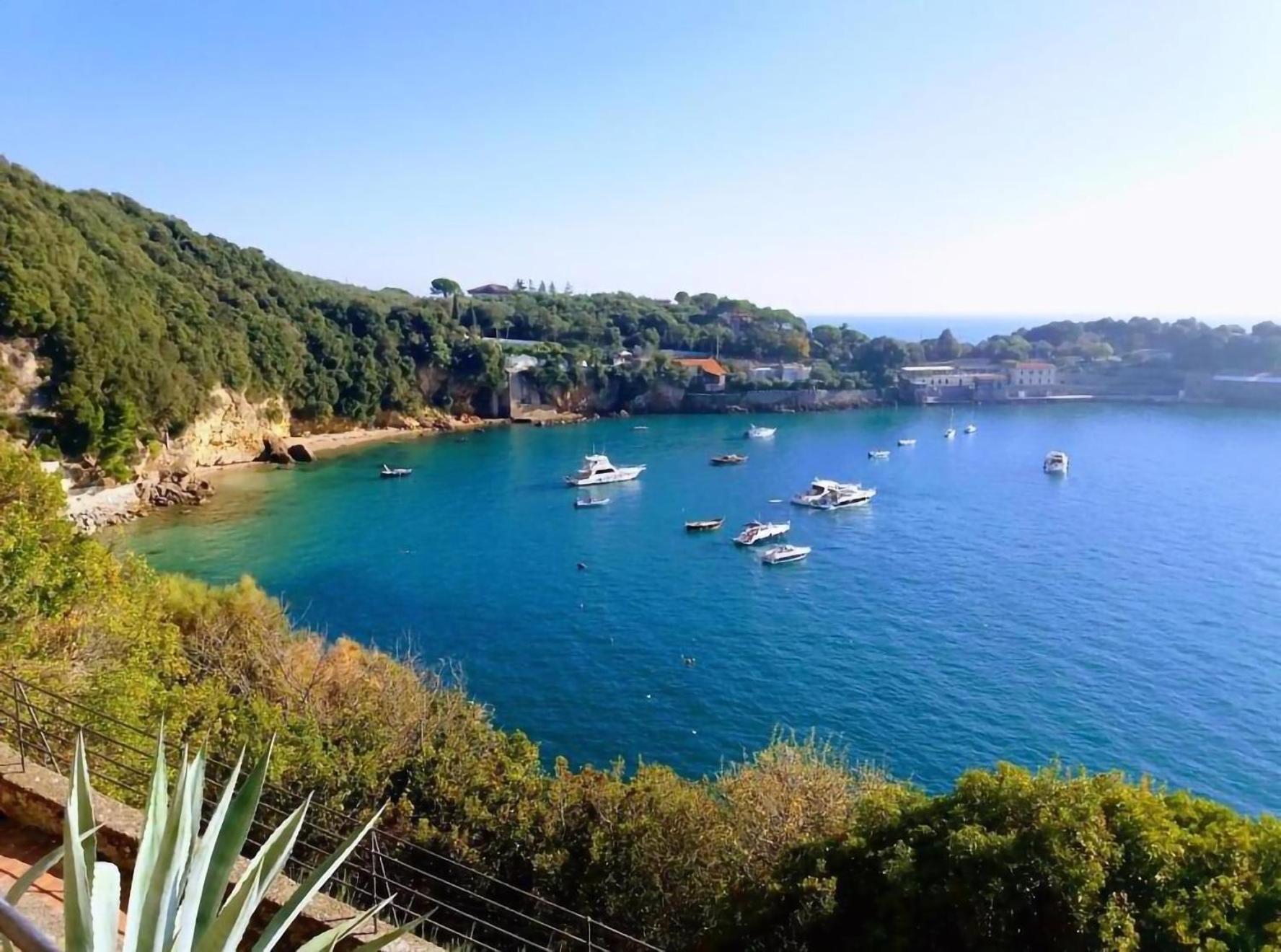 Affittacamere "In Piazzetta Da Vasco" Lerici Exterior foto