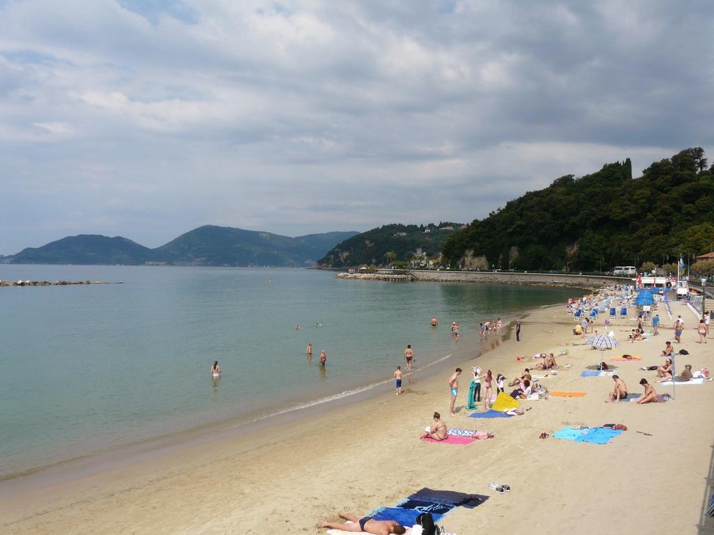 Affittacamere "In Piazzetta Da Vasco" Lerici Exterior foto